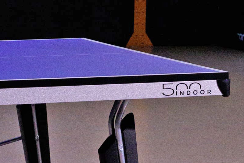 encadrement de la table de ping pong Cornilleau 500 indoor
